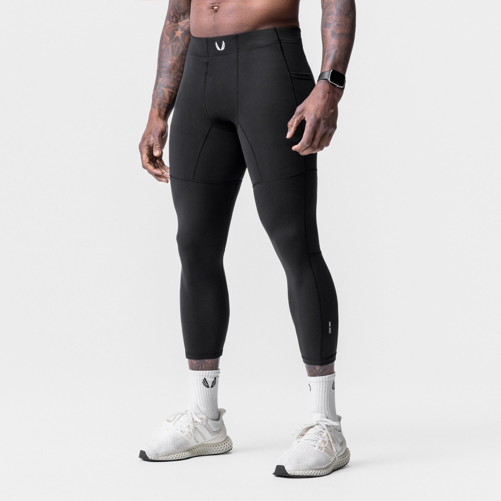 0747. WarpFlexx® Side Pocket 3/4-Length Legging - Black