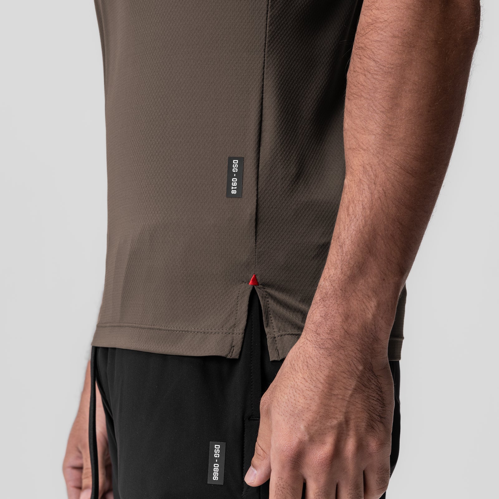 0918. AeroSilver® Fitted Tee - Deep Taupe