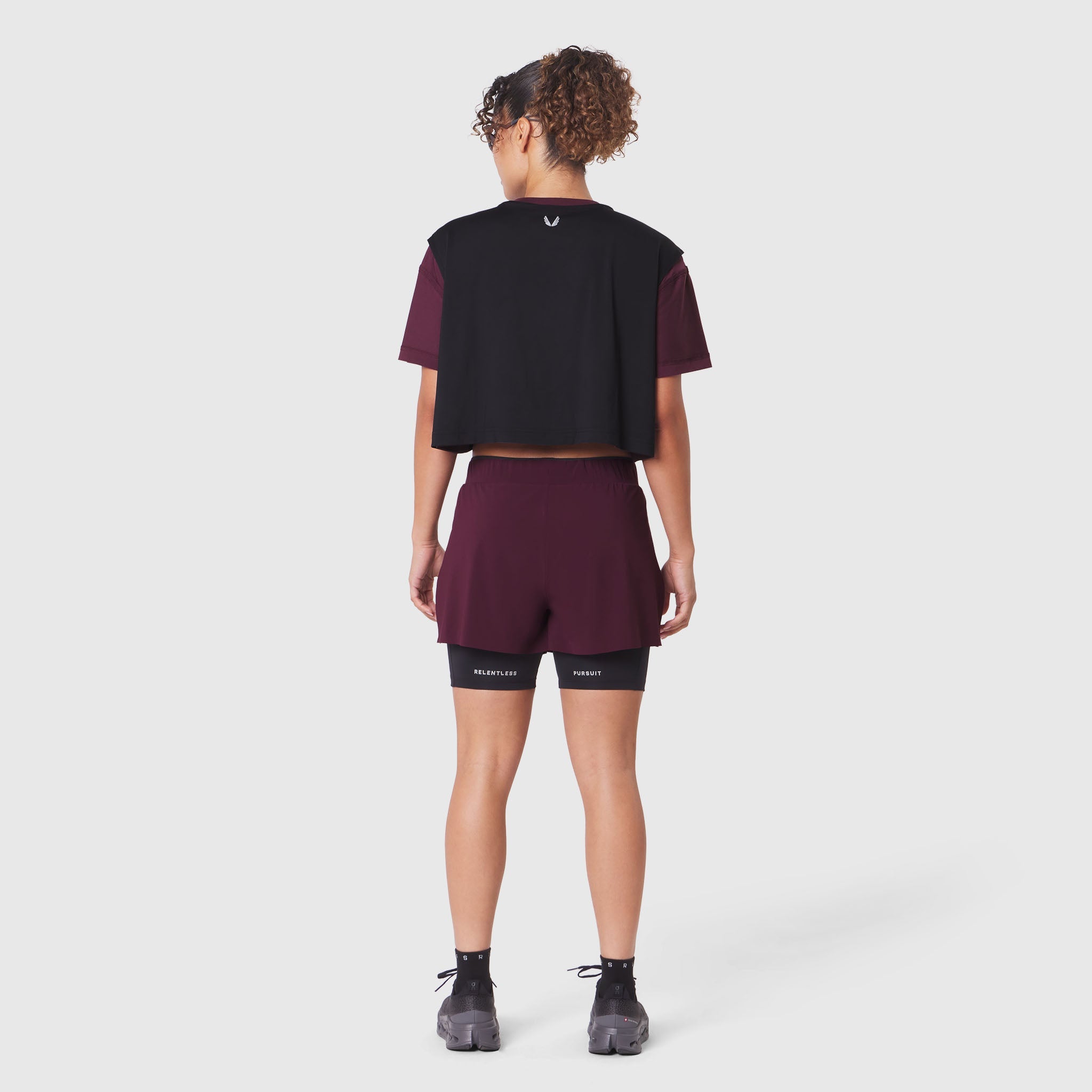 W082. SUPIMA® Ice-Skin™ Reversible Crop Tee - Merlot/Black